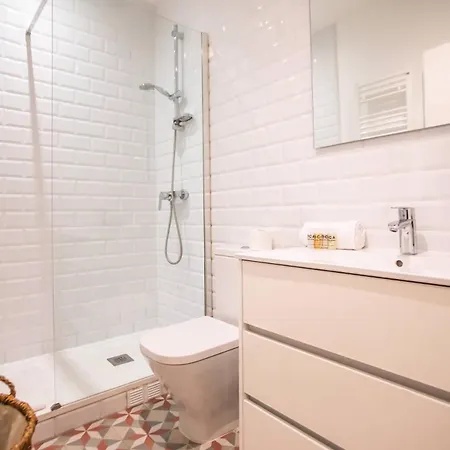 B3mal1081- New 2br Flat With Private Terrace *