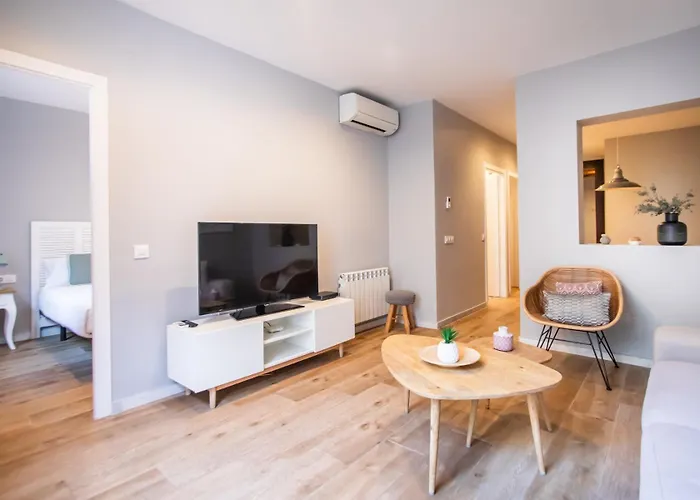 Daire B3mal1081- New 2br Flat With Private Terrace Barselona